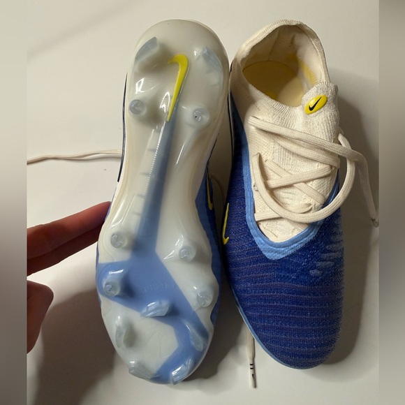 Nike Phantom Cleats - Blue and Cream main image 5